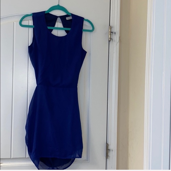 Dress - Picture 3 of 5